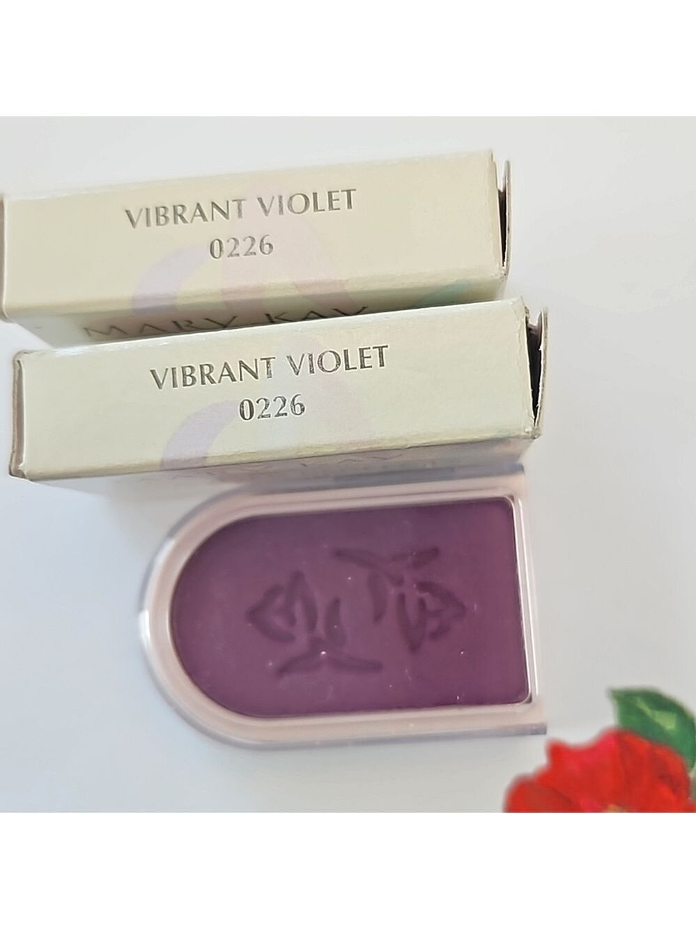 Mary Kay 0226 Vibrant Violet Retired Eye Color Fits Oval Set of 2